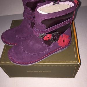 Stride Rite Medallion Roslin Boots 9.5 Medium
